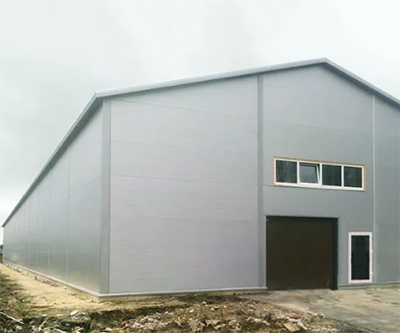 Замковые соединения и узлы крепления вертикальной угловой сэндвич панели